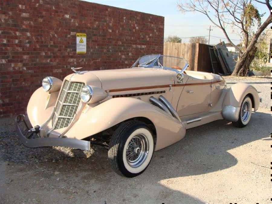 JUST IN 1981 Auburn Speedster with airconditioning and sidecurtains 