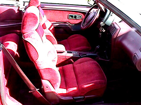 chrysler-open-frontseat.jpg (70269 bytes)